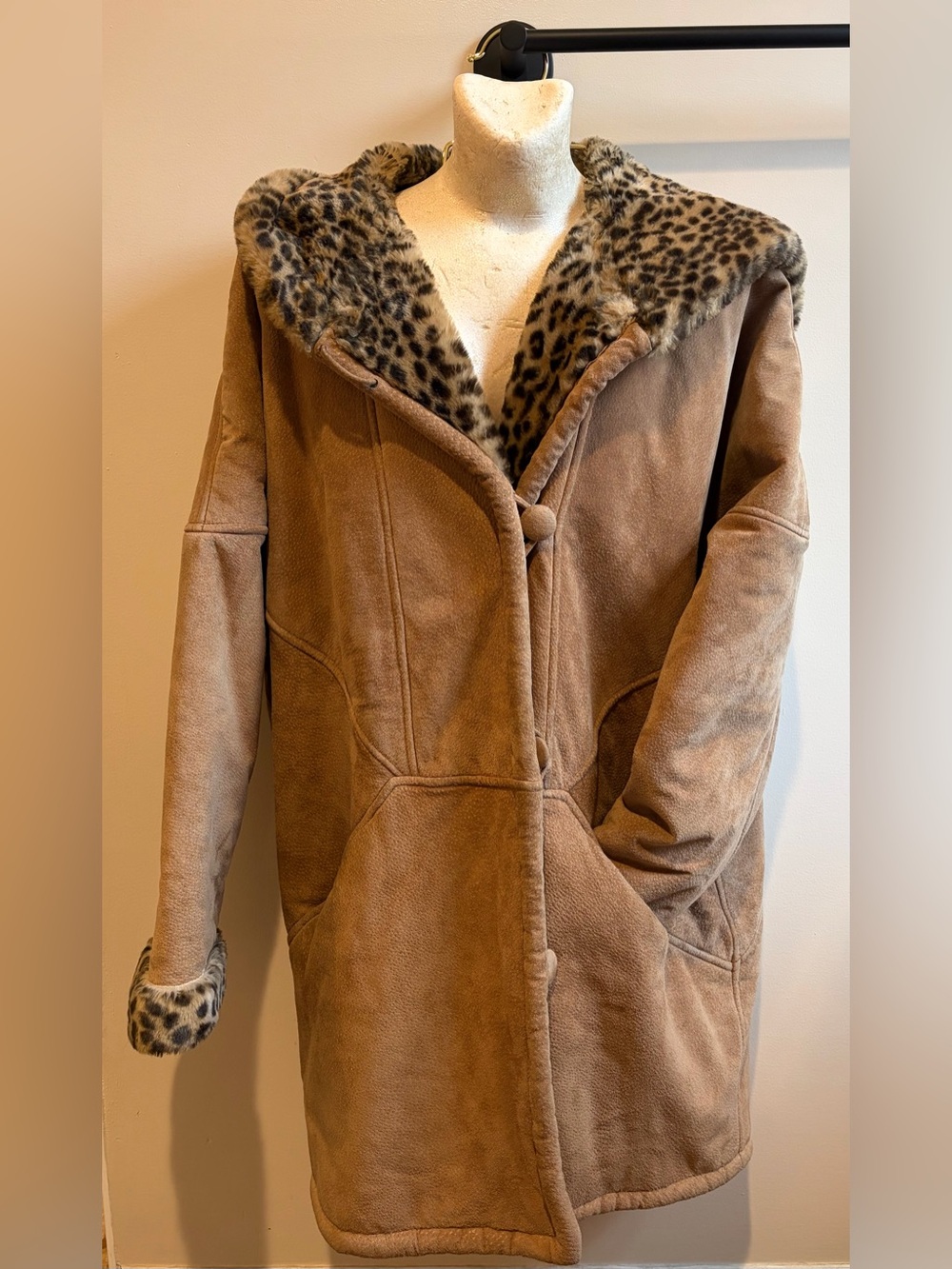Marvin Richards Tan Coat with Leopard/Cheetah Faux-Fur Trim Genuine Leather